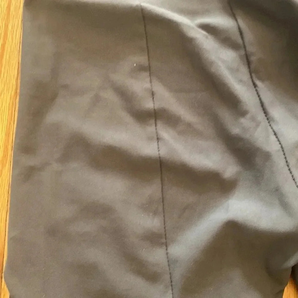 ELAINE Kim sz P grey leggings w/ slight flare at ankle leather trim great cond - Picture 6 of 6